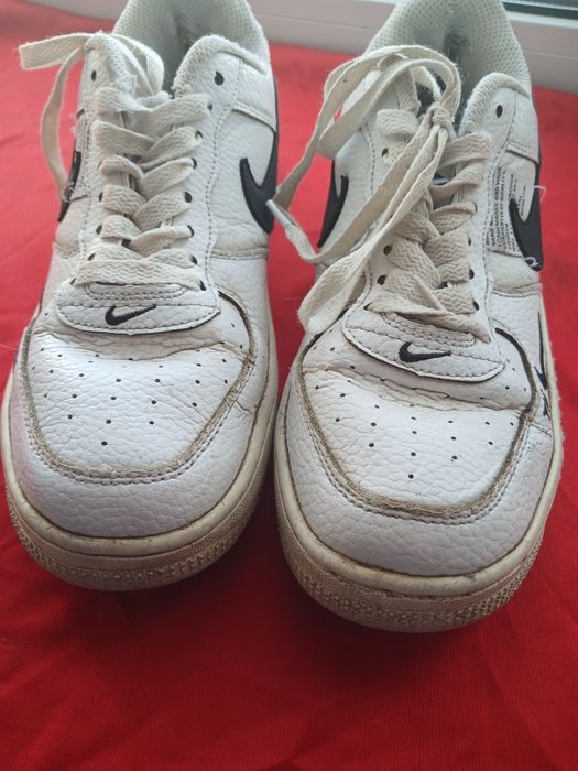 Підросткові кросівки NIKE.