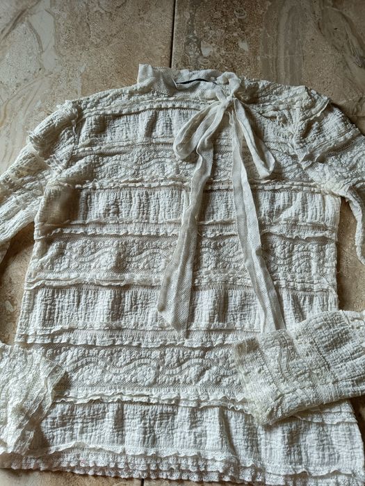 Bluzka kremowa koronkowa firmy ZARA