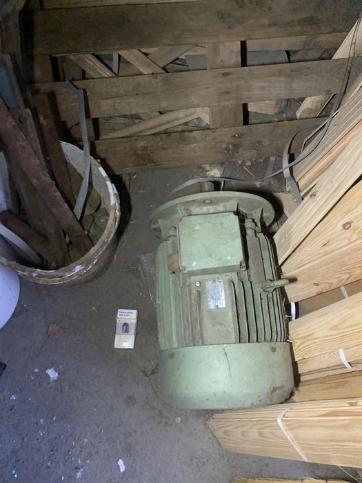 Електродвигатель / Електродвигун indukta