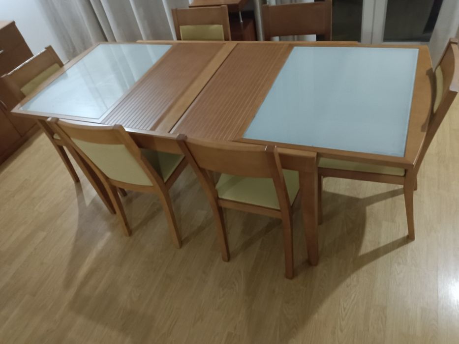 Mesa extensível+ 6 cadeiras