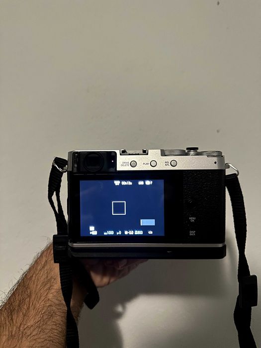 Fujifilm X-E4, com baterias, lente TTartisan AF 27 mm
