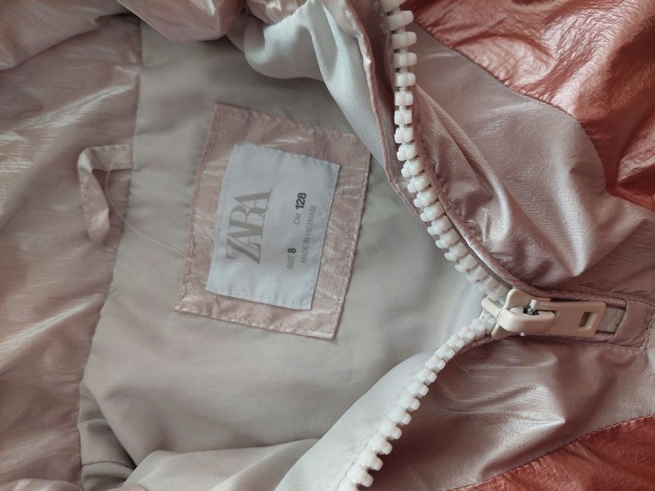 Куртка вітровка Zara срібно- рожева на 128.