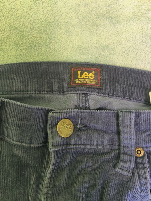 Granatowe spodnie sztruksowe Lee
