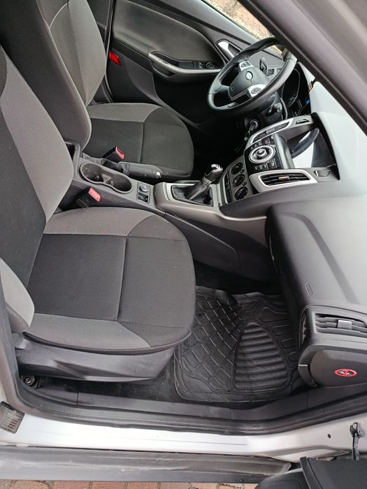 Ford Focus MK3 1.6 (86KM)-08.2014 Klima ,Alu