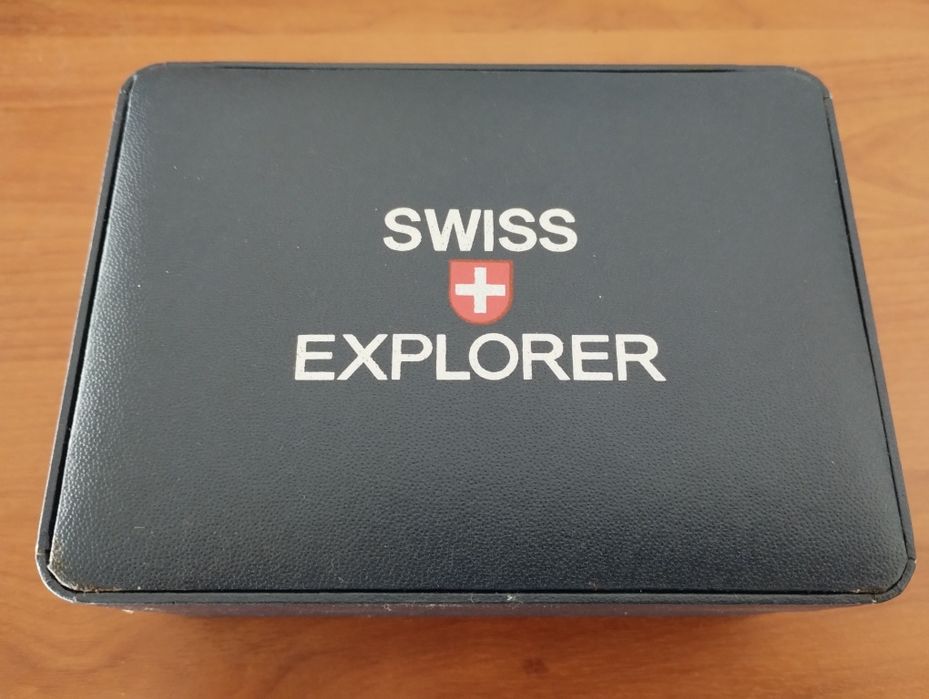 Relógio analógico Swiss Explorer novo na caixa