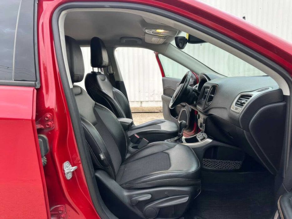 Jeep Compass Latitude      2017