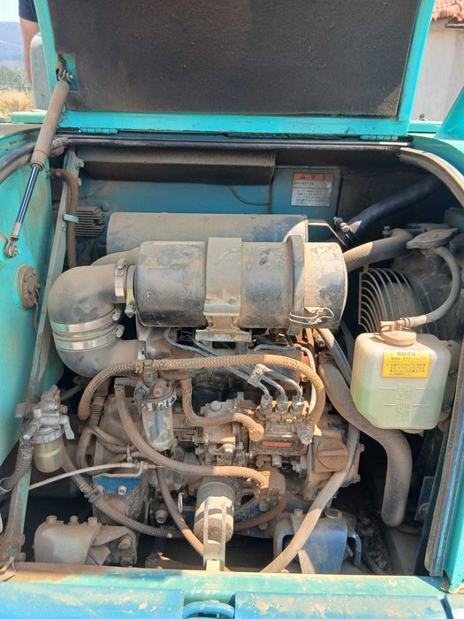 mini giratória yanmar B27
