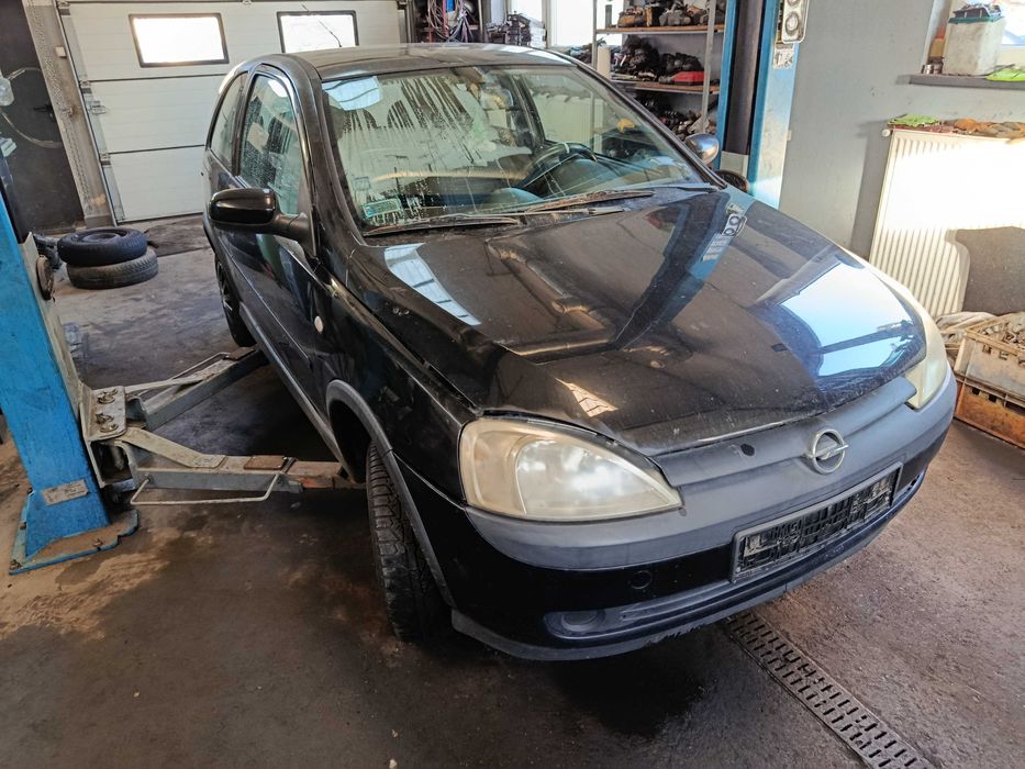 Opel corsa c 1.7d 2002r NA CZĘŚCI