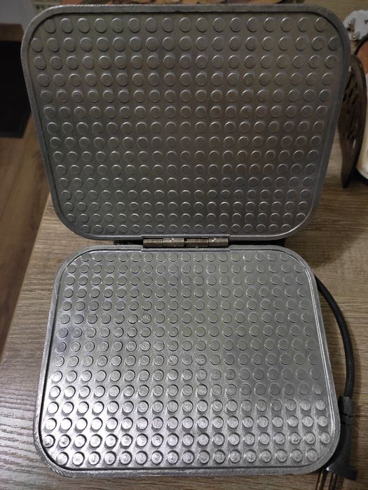 Електровафельниця електрична