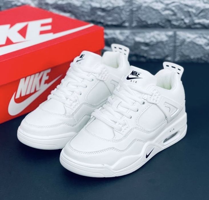 Nike Aura 4 Кожаные белые кроссовки Найк Аура 4 / чоловічі білі кроси