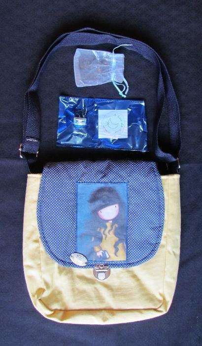 Bolsa tiracolo artesanal menina da A Lua da Ana + anel (NOVA SEM USO)