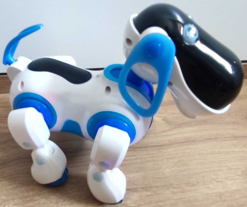 Cão Robot Interactivo