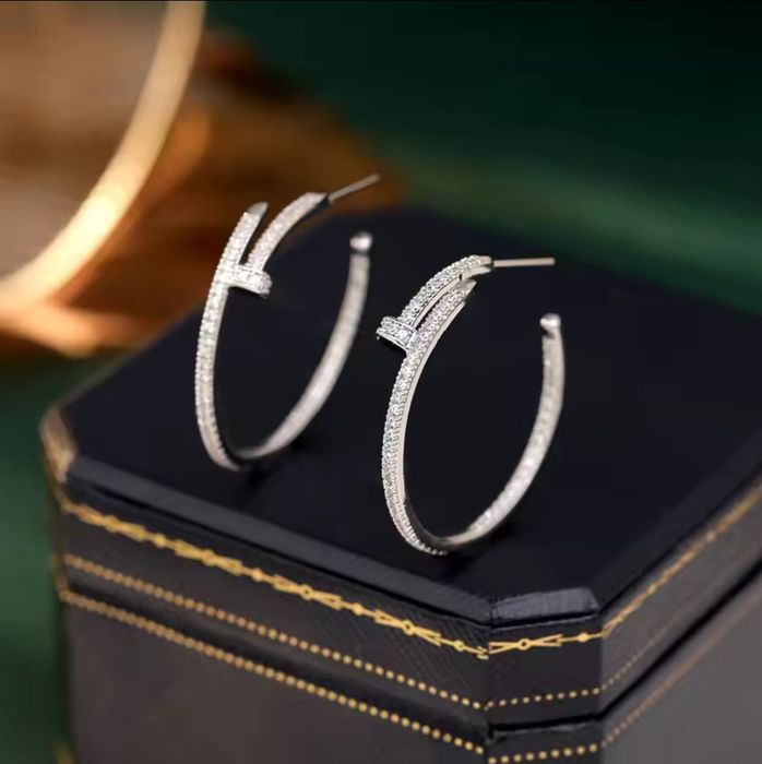 Кольца * серьги* браслет Cartier" Гвоздь" и "Love"