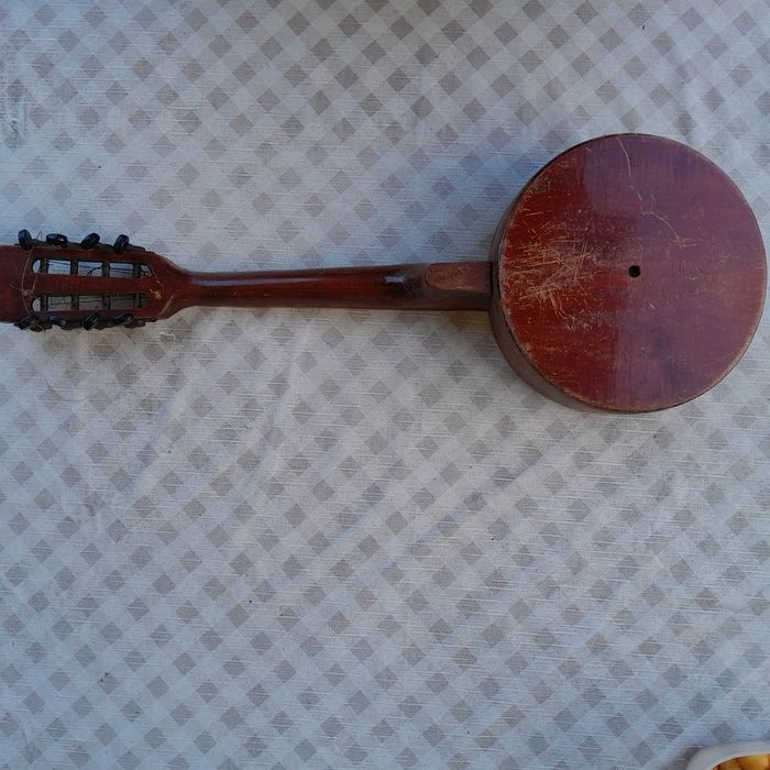 Bandżo, Bandżolete, Bandżola. Sam nie wiem. Wiem, że b.. stare