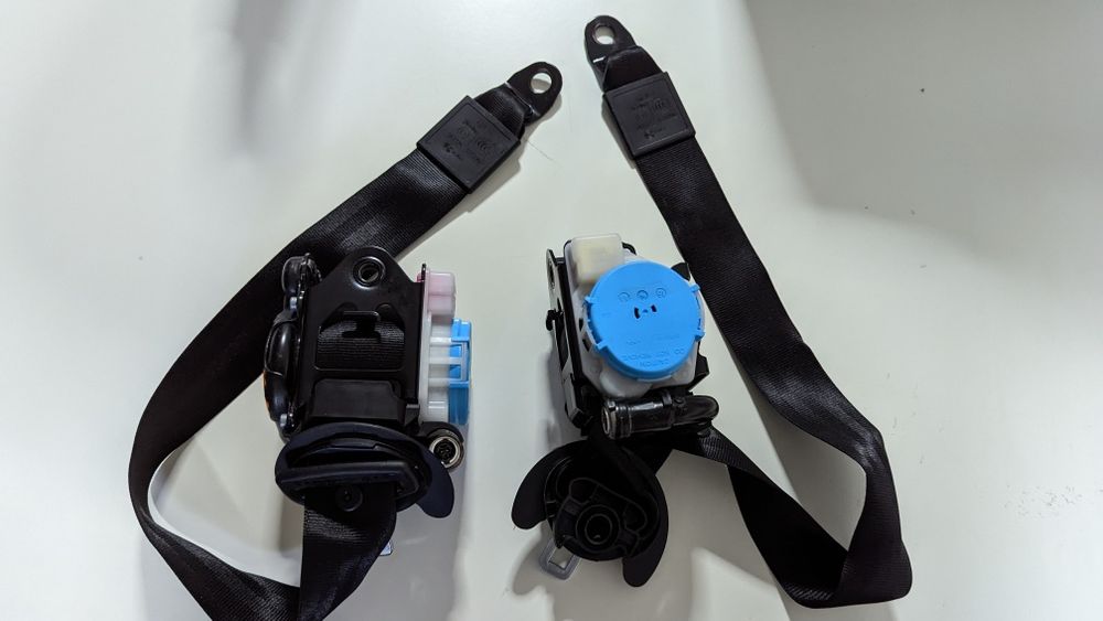 Cintos dianteiros frente Audi A1 MK1 2010/2018