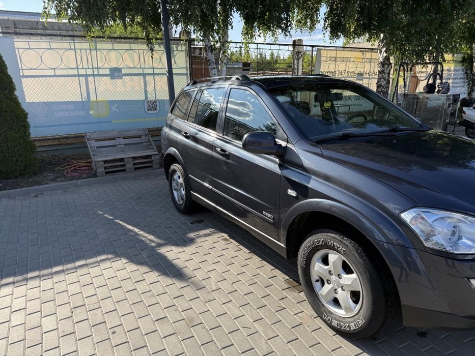 Продам свій автомобіль - повний привід 2,3, 2013 року з салону
