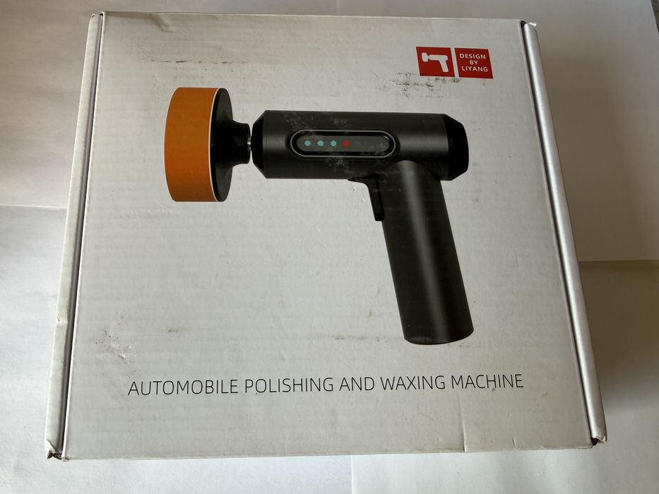 Машинка для полировки и нанесения воска. С большим комплектом насадок
