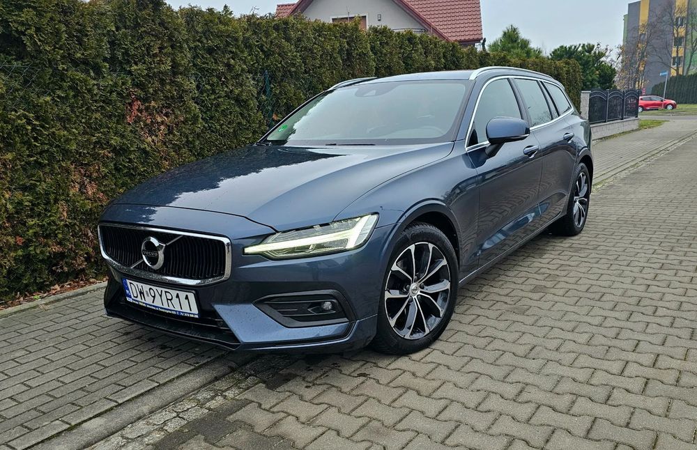 Volvo V60 VOLVO V60 D3 2021R Automat Ori przebieg Serwis Bogate wyposażenie