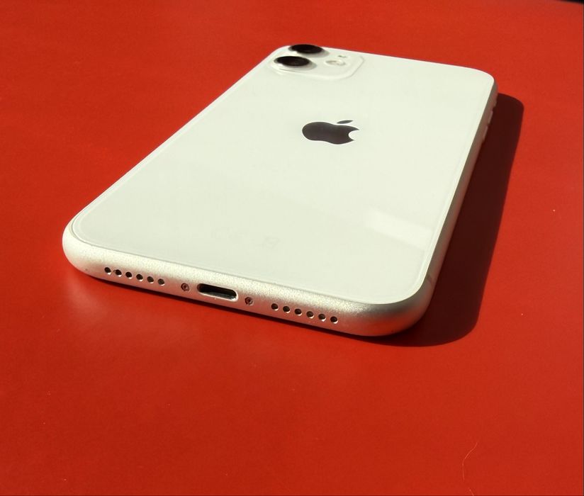 Iphone 11 white , 128 gb