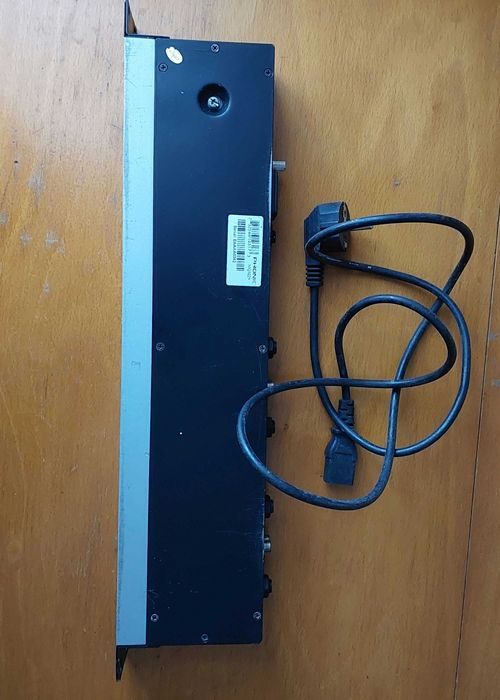PHONIC MQ3229...