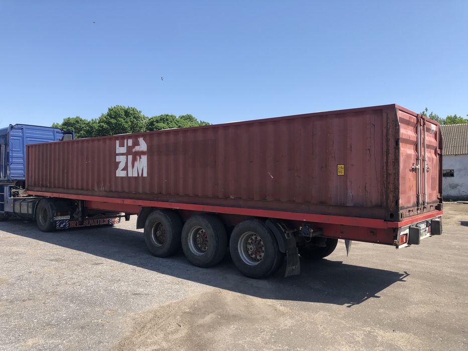 Продам половинки под зерно 40. Кузова зерновозы на контейнеровоз.