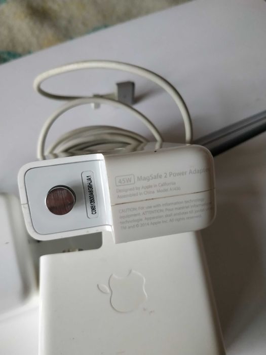 Зарядний пристрій Apple Tape c , Magsafe 2