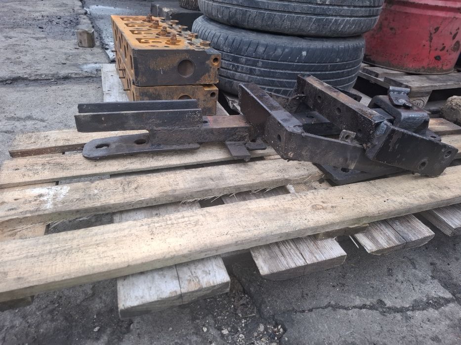 795 Dolny zaczep 685 case 885 intermational 4210, 785