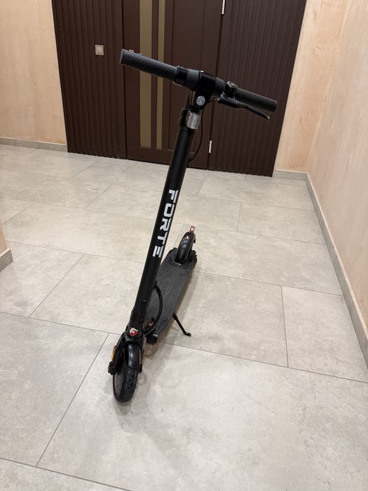 Продам самокат Forte