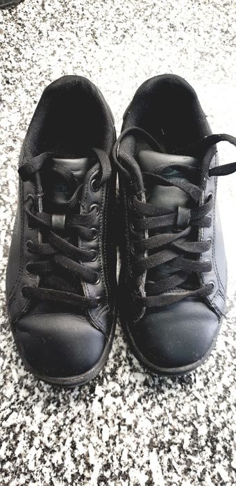 Black Slazenger Tennis Shoes Size 36