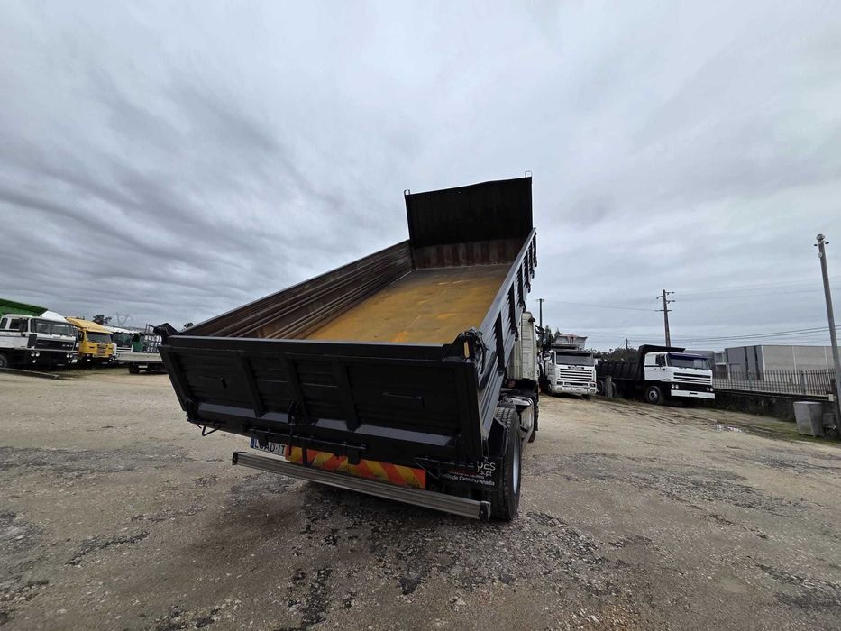 Volvo FM12 380, Basculante Tri-Lateral