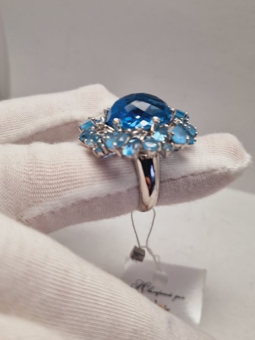 Золотой гарнитур с аквамаринами