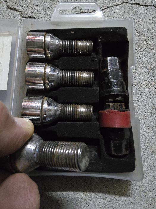 Parafusos anti roubo butzi 5x112