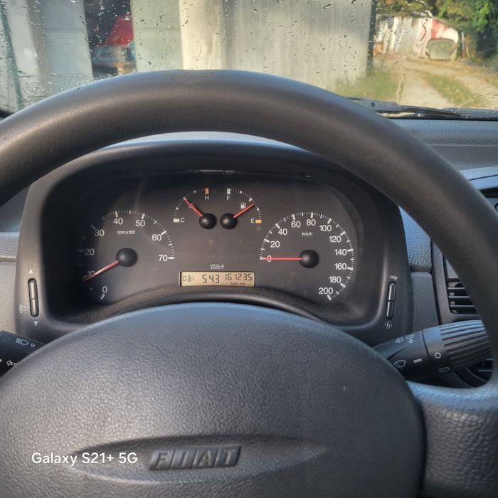 Fiat punto cinza