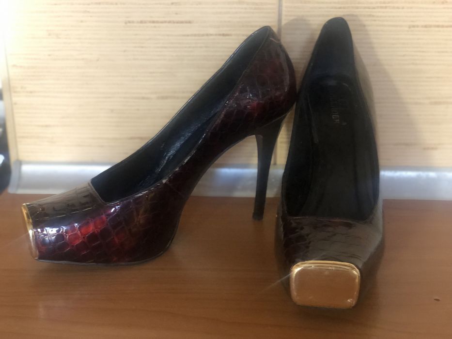 Туфли на шпильке
