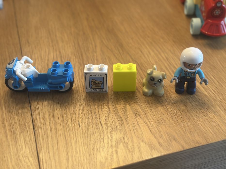 10967 LEGO DUPLO Motocykl policyjny