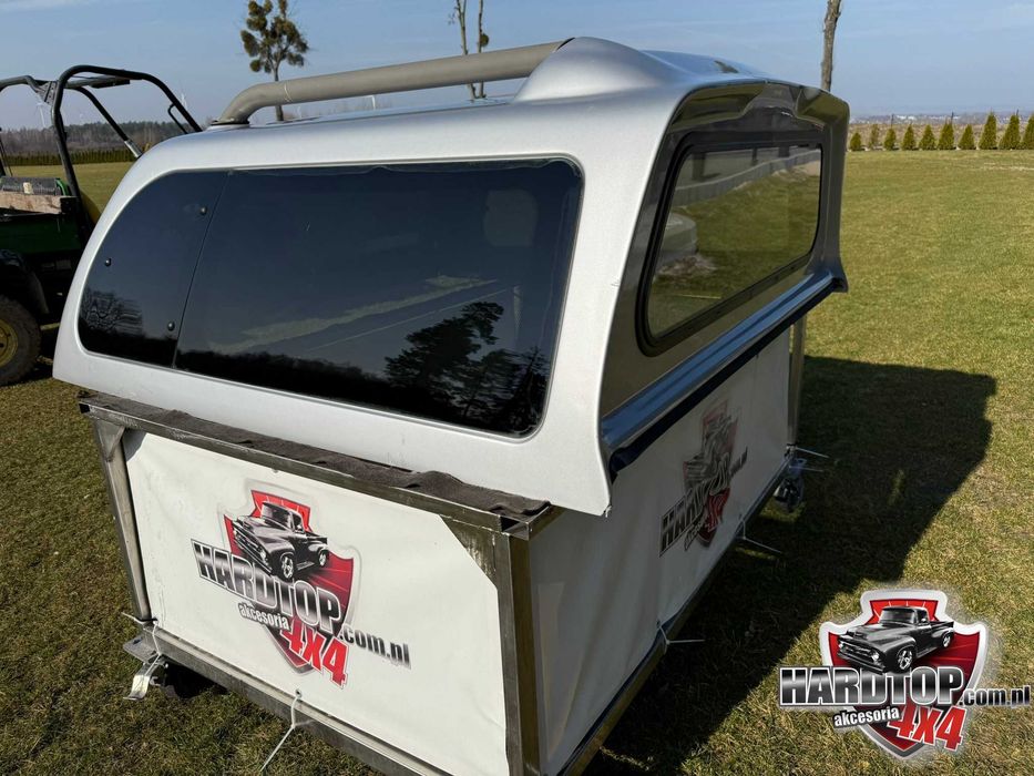 Zabudowa Paki Nissan Navara D40 SNUGTOP Hardtop Pick-Up