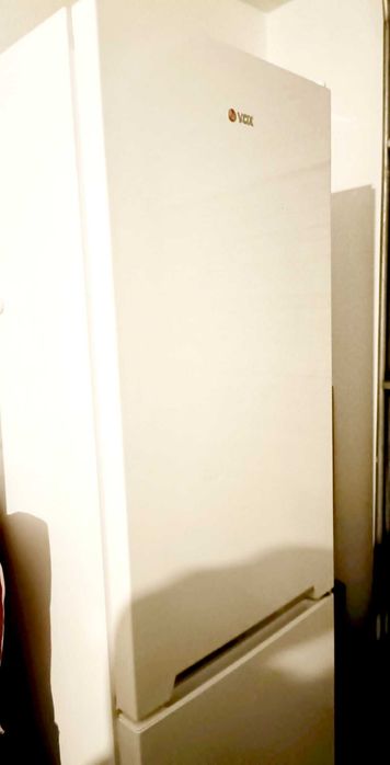 Frigorífico Combinado VOX KK3300F 
Em ótimo estado.