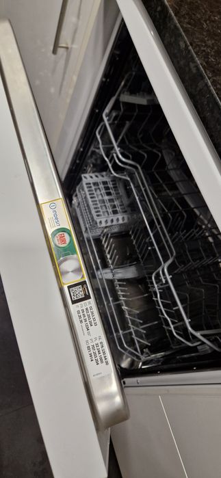 Máquina de lavar loiça, Indesit, como nova