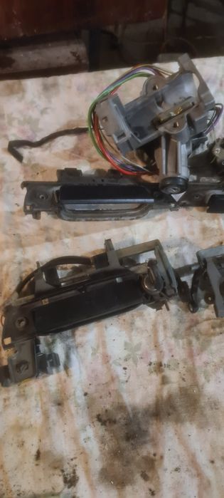 комплект ручок і личинок bmw e34 рест