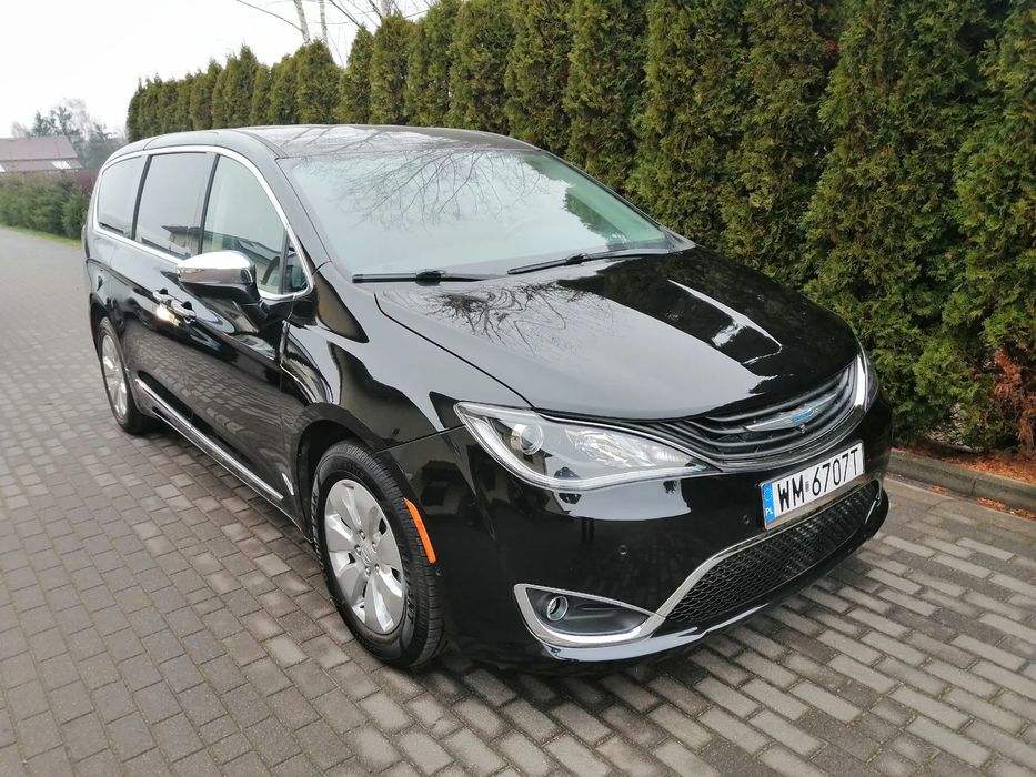 Chrysler Pacifica Hybrid Plug-in Limited ZAMIANA