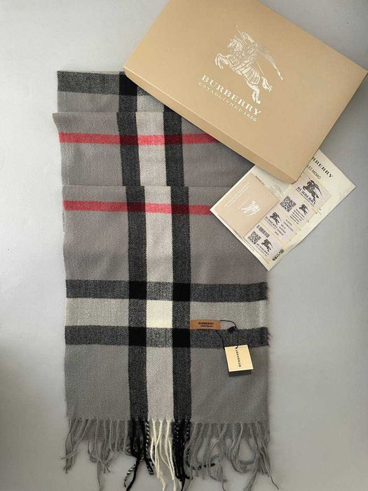 Шарф Burberry в клітинку сірий