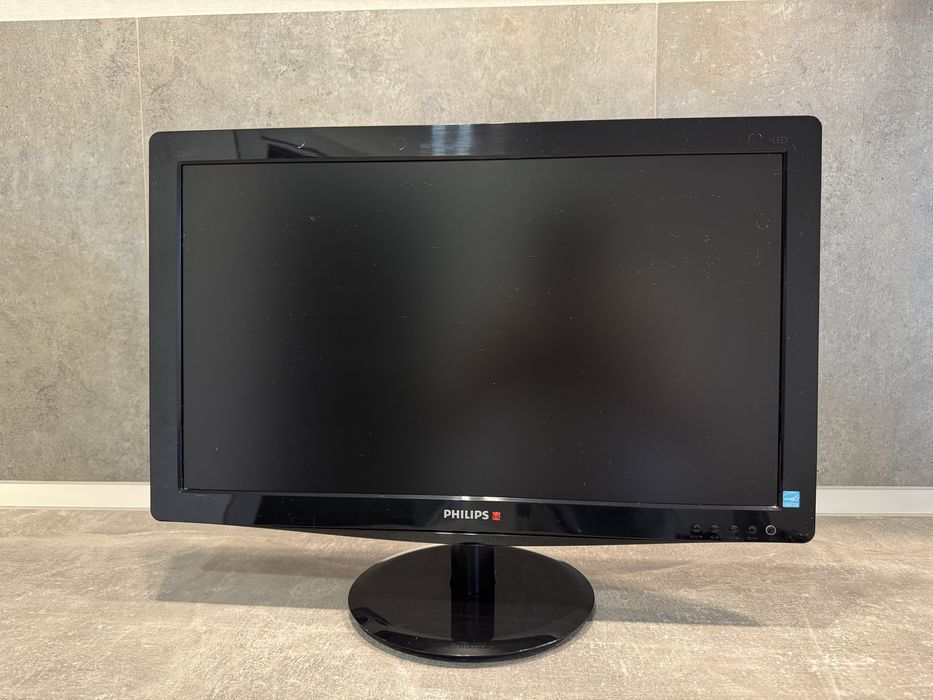 Монитор Philips 22”