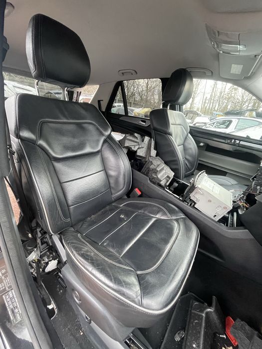 Салон сиденья сидiння сідушки ML W166 Mercedes кожа шкiра сидения МЛ