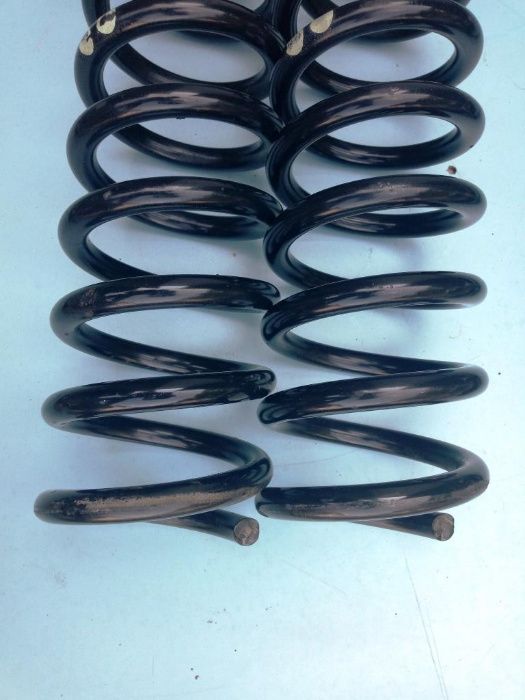 Пружина Volkswagen Touareg Audi Q7 Ку7 Кю7 К7 Porsche Cayenne пружины