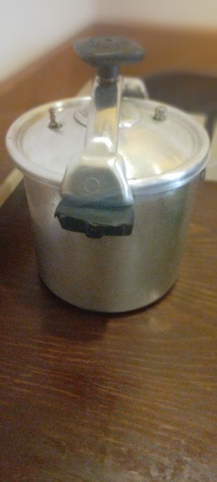 Pá ela de pressão é cloche