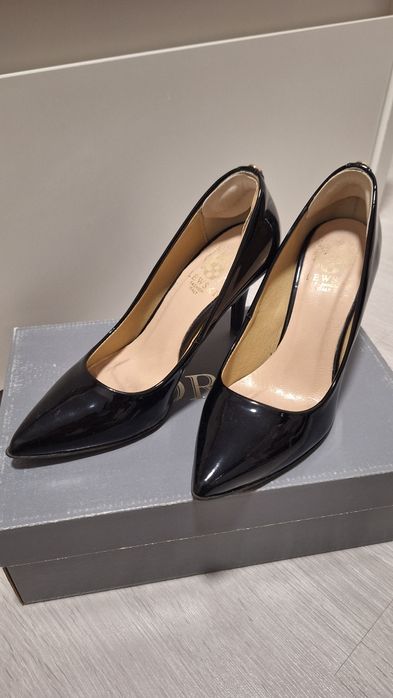 Czarne Szpilki Lewski