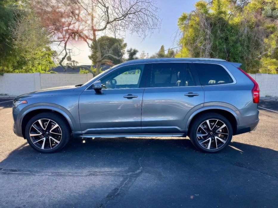 Volvo XC90 T6 Momentum 6-Passenger      2020