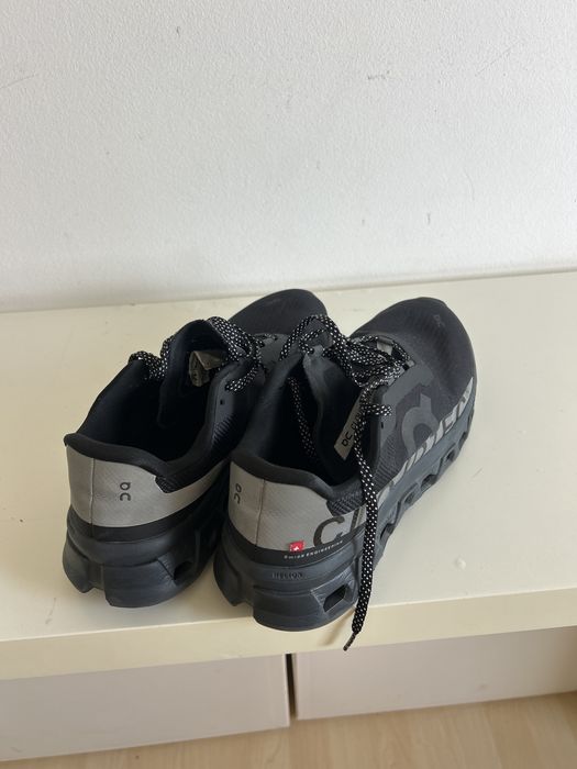 Tenis on cloudtec