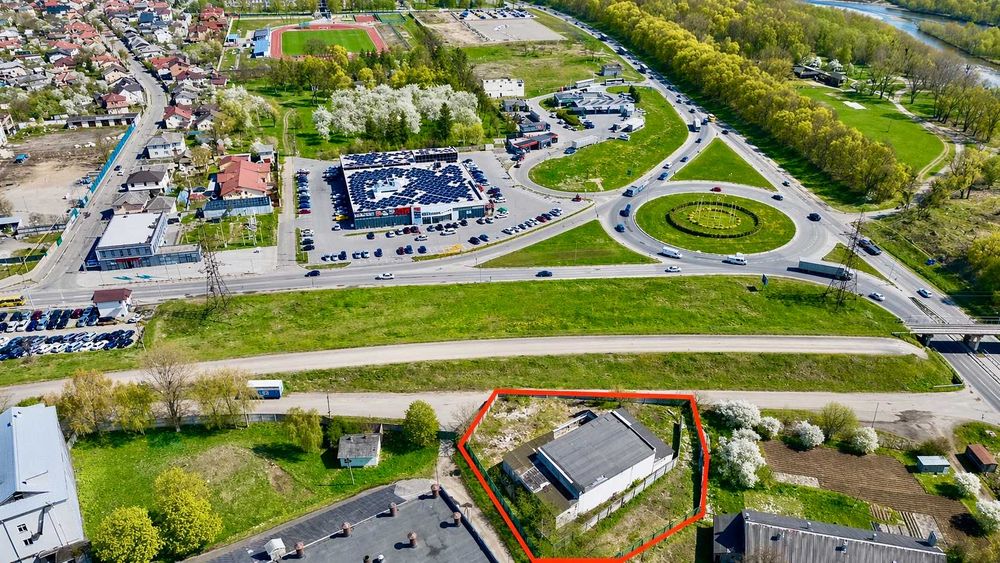 Комерційне приміщення 730 м² у м. Стрий, вул. Болехівська