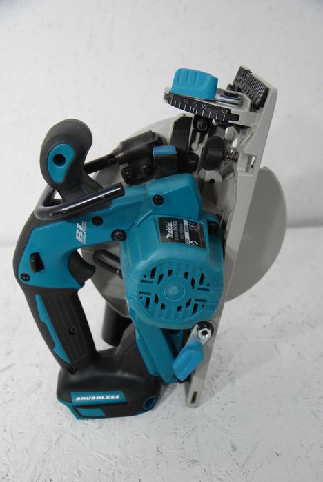 Akumulatorowa ręczna pilarka tarczowa